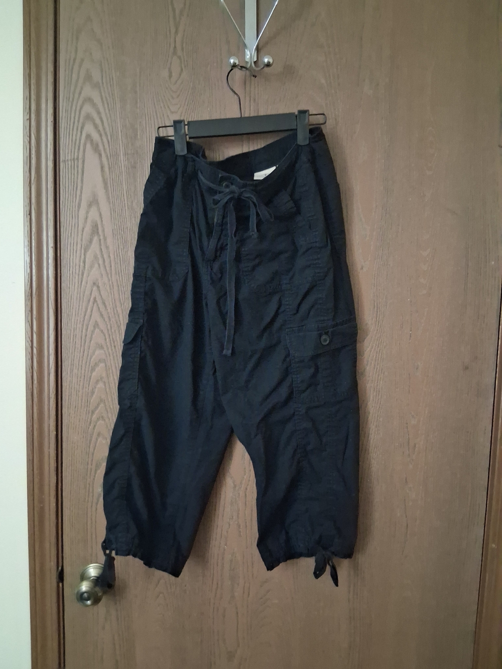 St. John's Bay Black Cargo Drawstring Capris